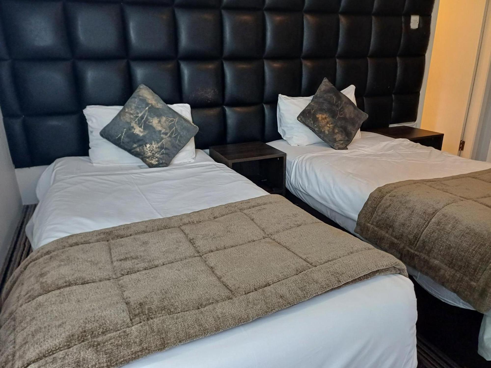Kings Park Hotel Glasgow Oda fotoğraf